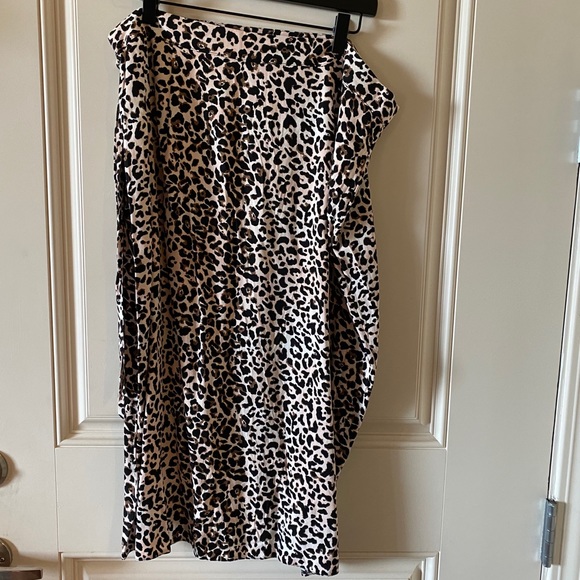 MAURICES Women’s Cheetah Midi Skirt - Picture 2 of 2